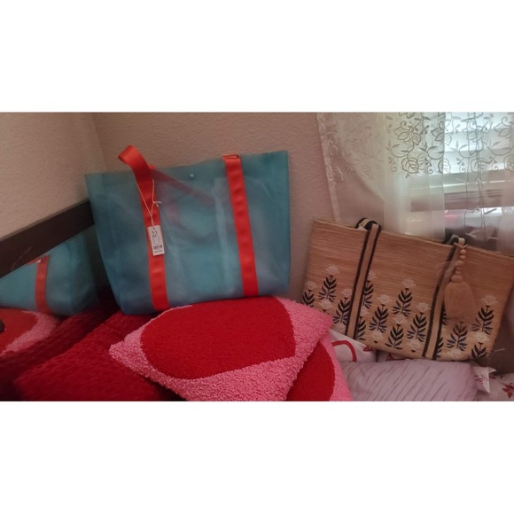 Purses purses purses! - Picture 1 of 15